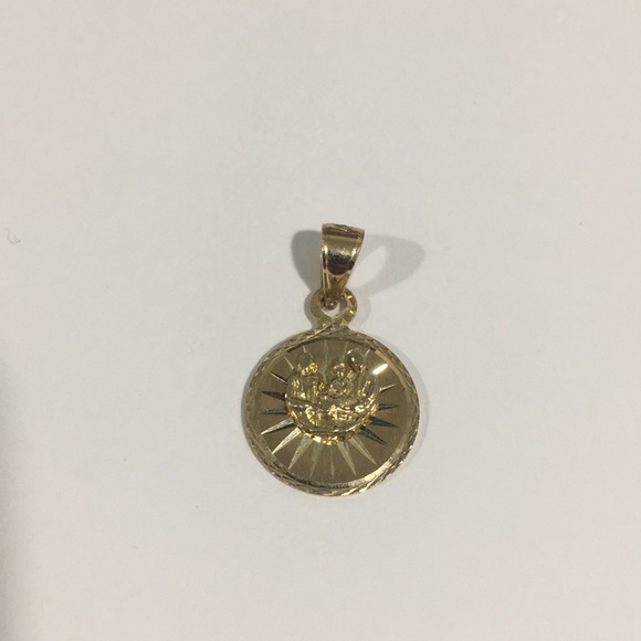 14k Yellow Gold Religious Medal Charm - Picture 3 of 4
